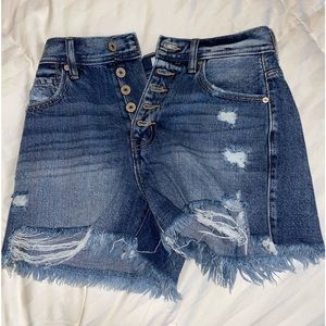 KanCan Distressed Denim Shorts | Size S
